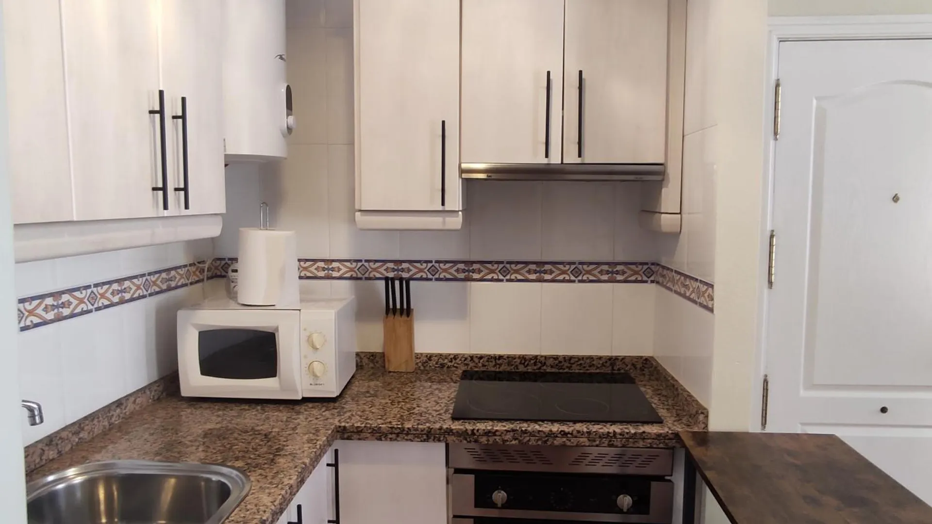 Bonito Y Acogedor Estudio - Nice And Cozy Studio Malaga Apartment
